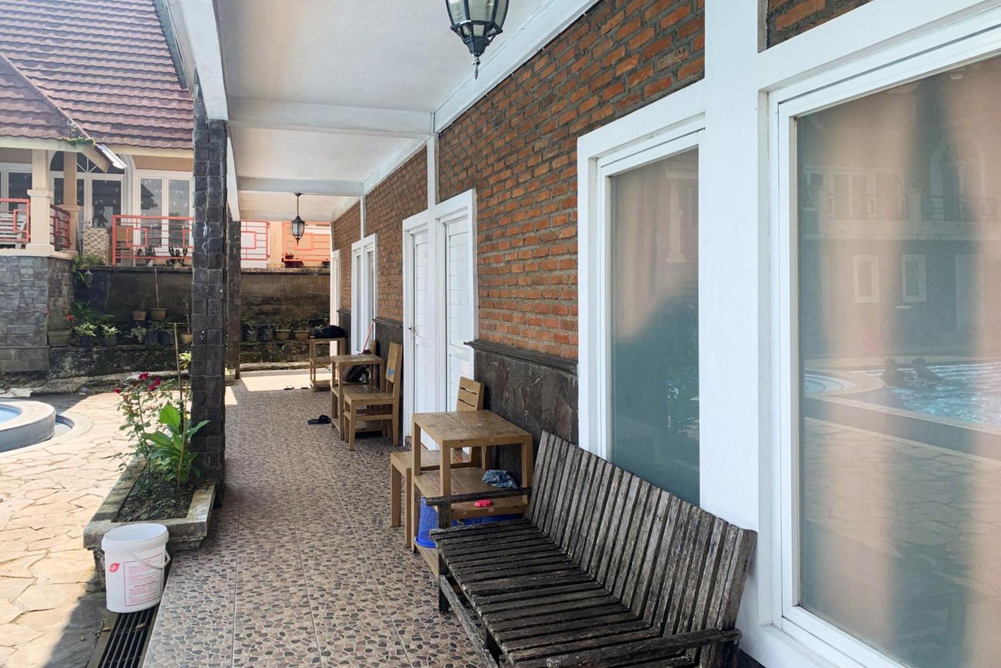 Urbanview Hotel Villa Q Gisting Bandjarnegeri Buitenkant foto