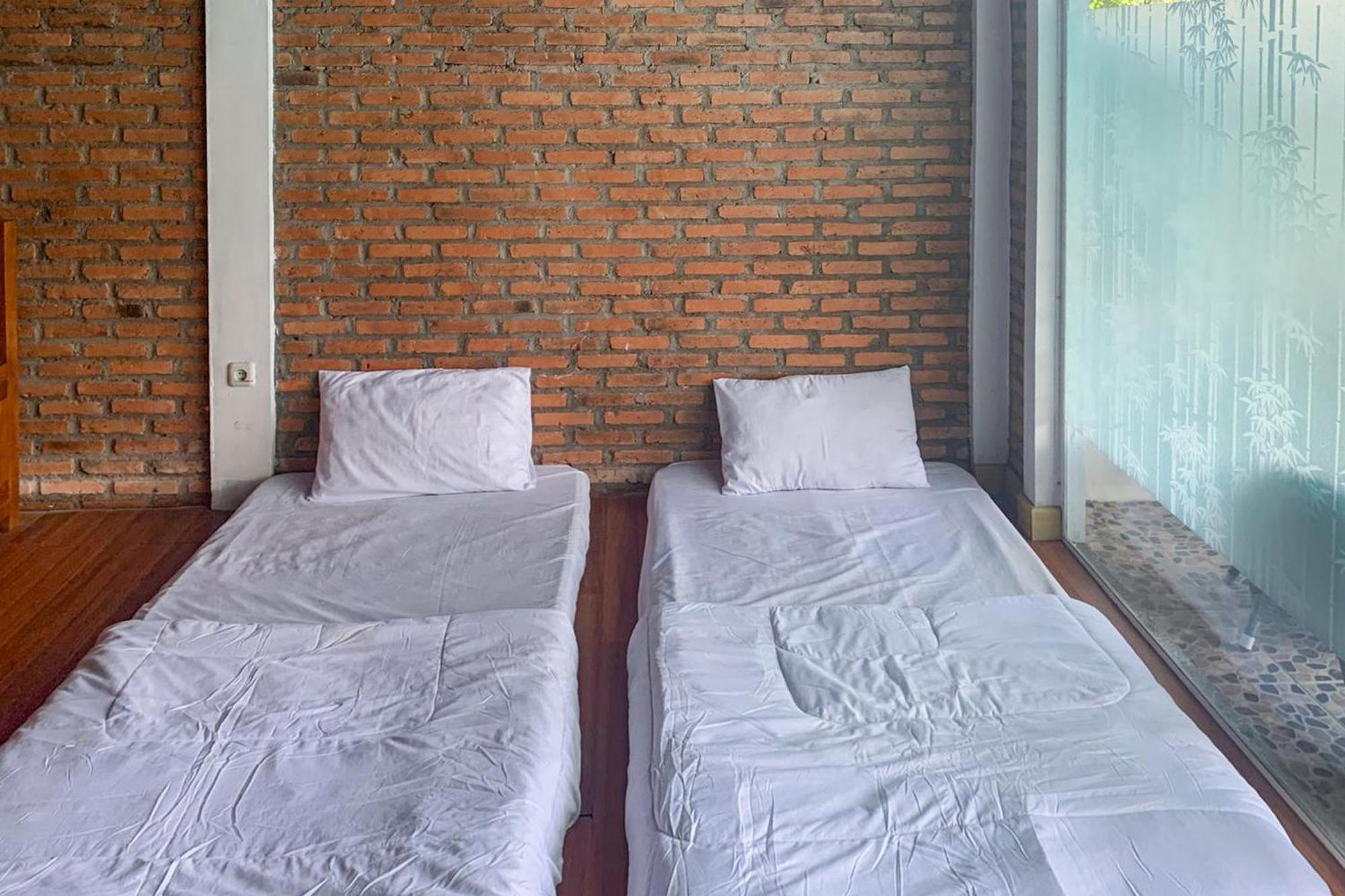 Urbanview Hotel Villa Q Gisting Bandjarnegeri Buitenkant foto