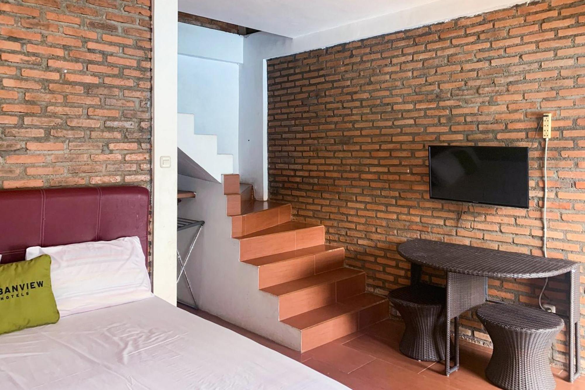 Urbanview Hotel Villa Q Gisting Bandjarnegeri Buitenkant foto